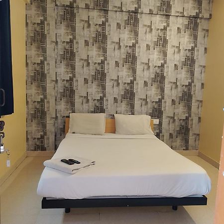 העיר בנגלור Hotel Pallavi Grand מראה חיצוני תמונה