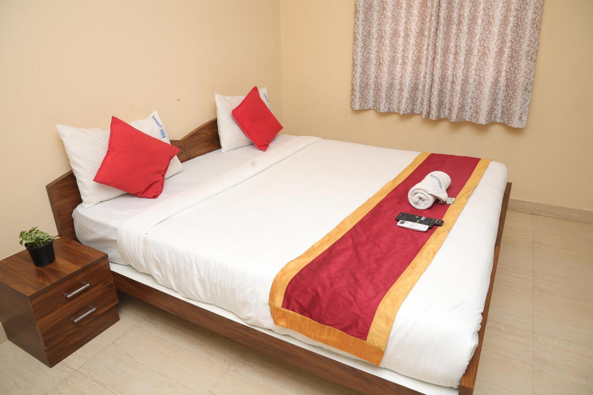 העיר בנגלור Hotel Pallavi Grand מראה חיצוני תמונה